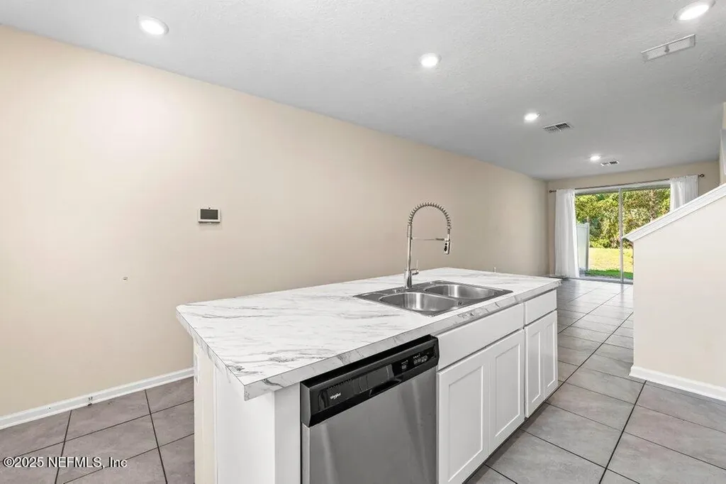 882 Rotary Road Jacksonville FL 32211