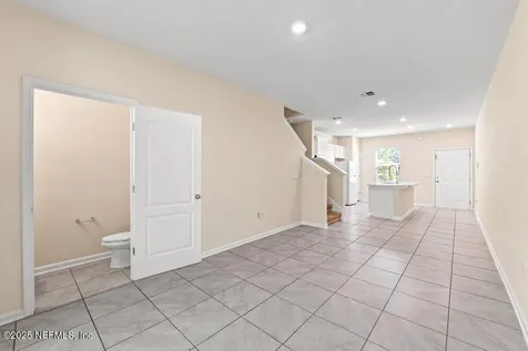 882 Rotary Road Jacksonville FL 32211