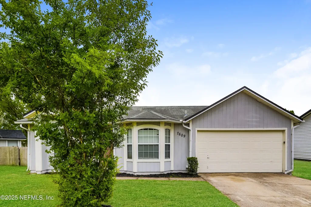 7609 Dover Cliff Drive S Jacksonville FL 32244