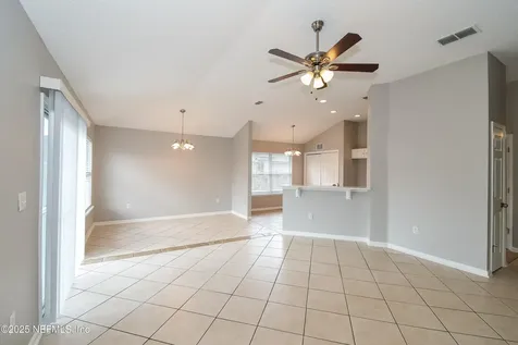 6645 Leslie Oaks Lane Jacksonville FL 32222