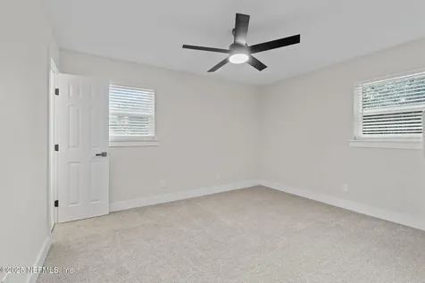 10856 Hawaii Drive S Jacksonville FL 32246