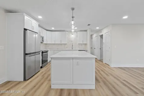 10856 Hawaii Drive S Jacksonville FL 32246