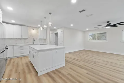 10856 Hawaii Drive S Jacksonville FL 32246