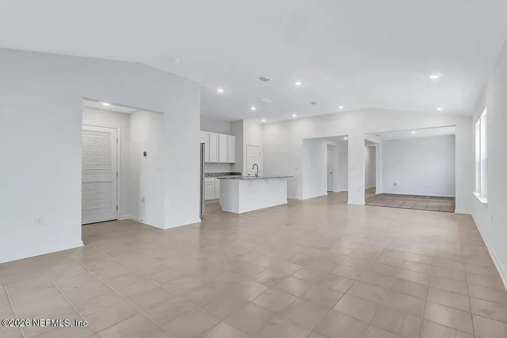 712 Panther Lake Parkway Jacksonville FL 32221