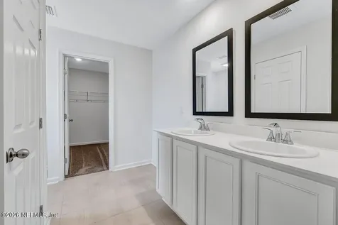 712 Panther Lake Parkway Jacksonville FL 32221