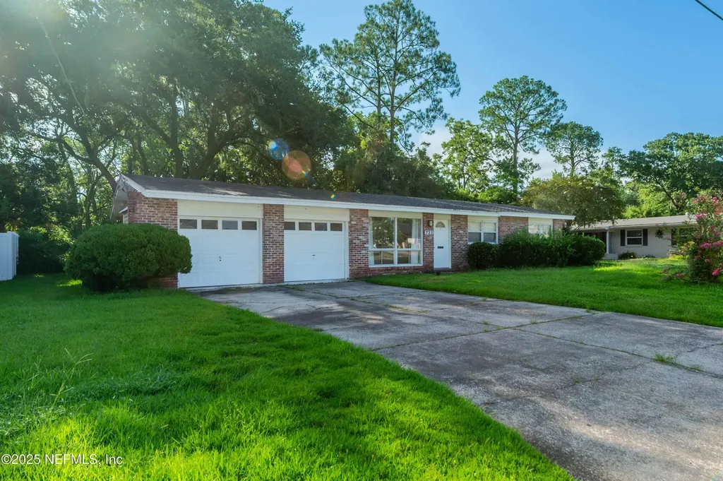 723 Montego Road W Jacksonville FL 32216