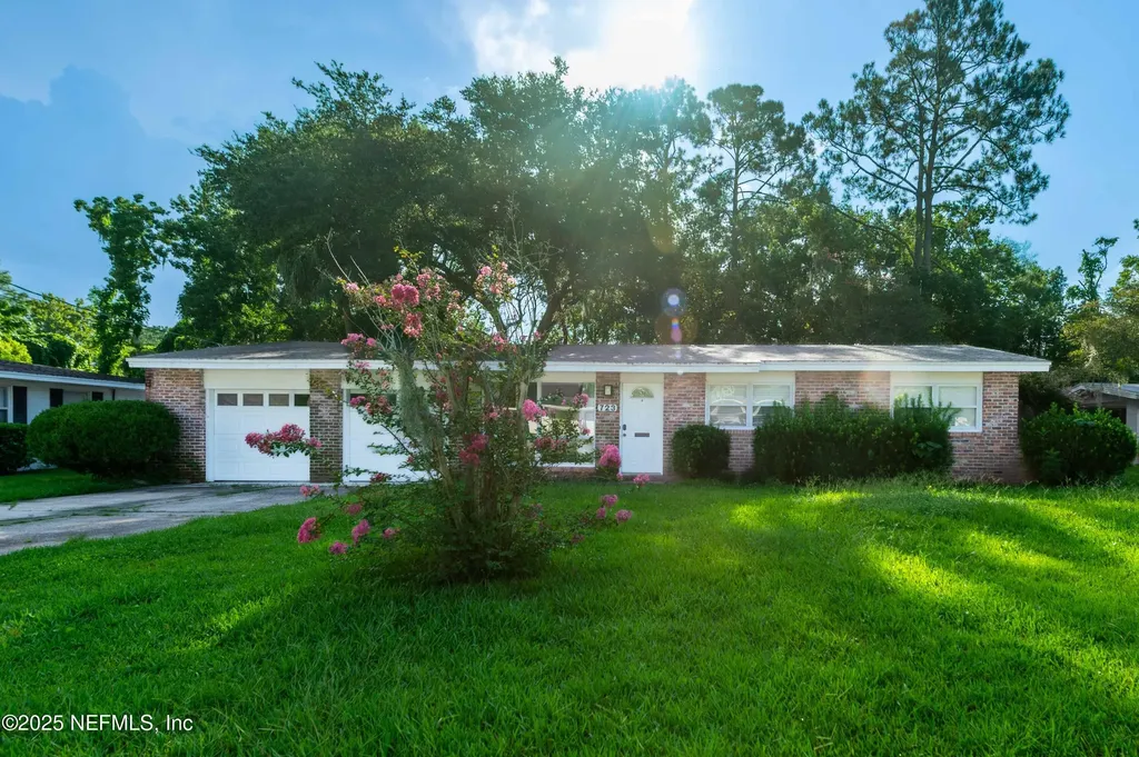 723 Montego Road W Jacksonville FL 32216