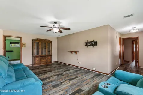 5642 Bradshaw Street Jacksonville FL 32277