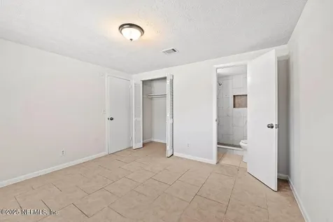 4504 Lincrest Drive S Jacksonville FL 32208