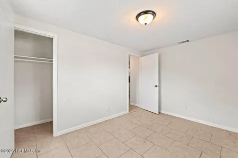4504 Lincrest Drive S Jacksonville FL 32208