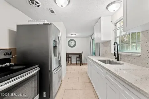 4504 Lincrest Drive S Jacksonville FL 32208
