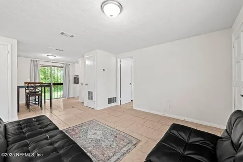 4504 Lincrest Drive S Jacksonville FL 32208