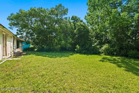 4504 Lincrest Drive S Jacksonville FL 32208