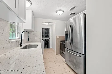 4504 Lincrest Drive S Jacksonville FL 32208