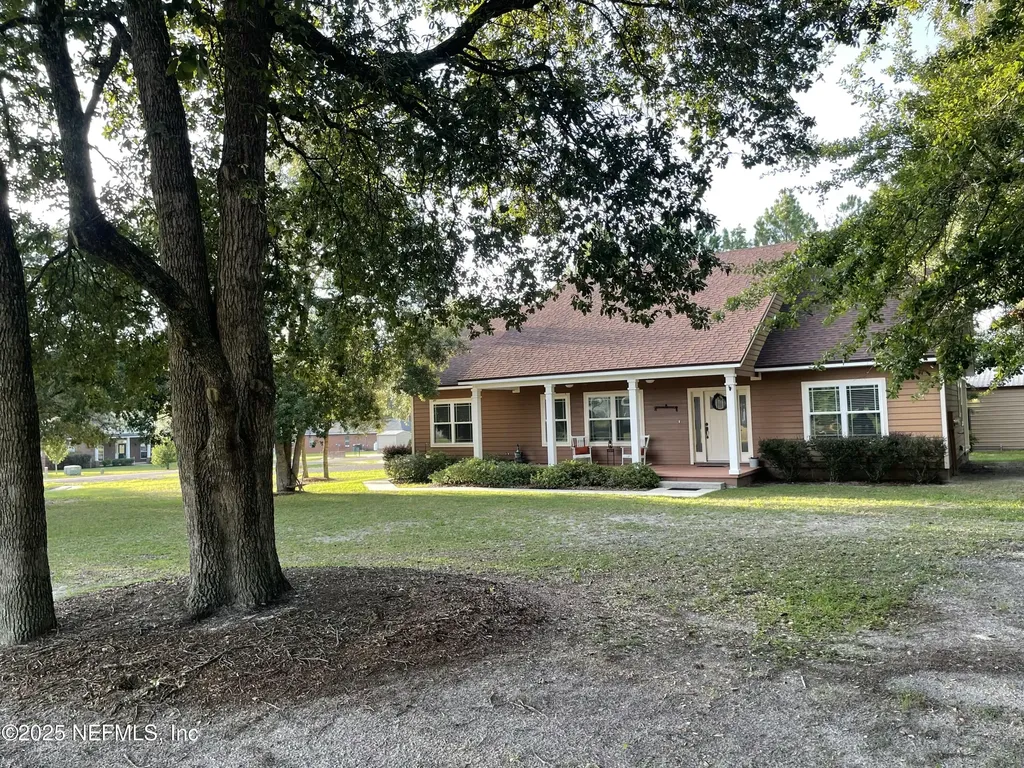 14253 Hunters Ridge W Glen St. Mary FL 32040