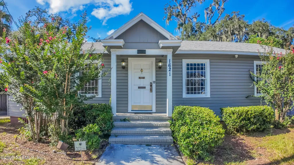 1621 Emerson Street Jacksonville FL 32207