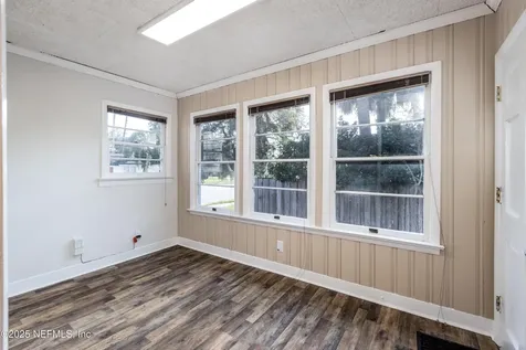 1621 Emerson Street Jacksonville FL 32207