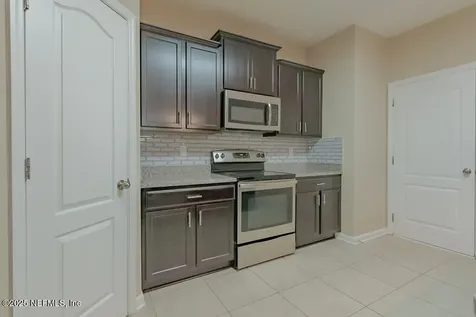 4586 Temple Lakes Drive Jacksonville FL 32257