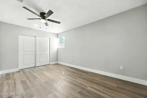 7403 John F Kennedy Drive W Jacksonville FL 32219