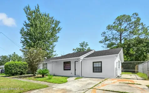 7403 John F Kennedy Drive W Jacksonville FL 32219