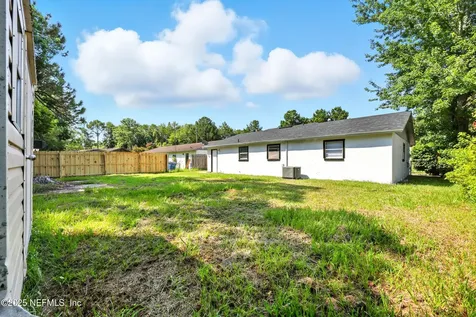 7403 John F Kennedy Drive W Jacksonville FL 32219