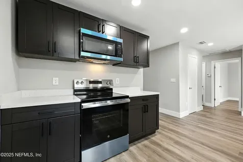 7403 John F Kennedy Drive W Jacksonville FL 32219