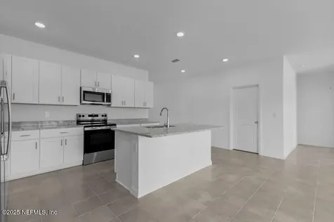 8142 Archibald Terrace Jacksonville FL 32219