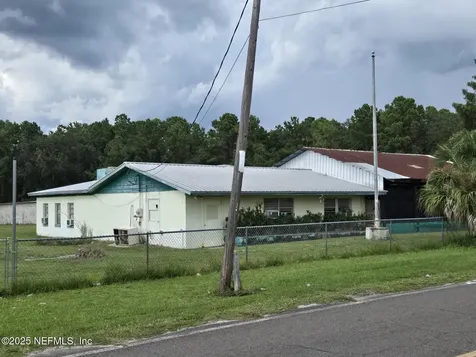 118 Yelvington Road East Palatka FL 32131