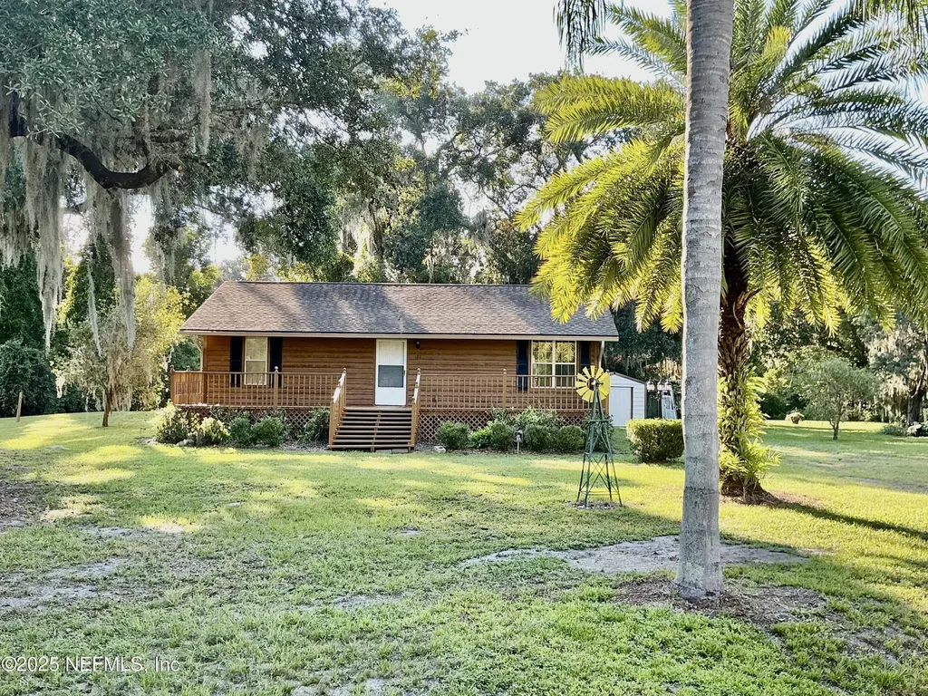 102 River Road Drive Palatka FL 32177
