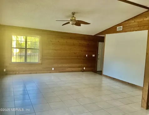 102 River Road Drive Palatka FL 32177