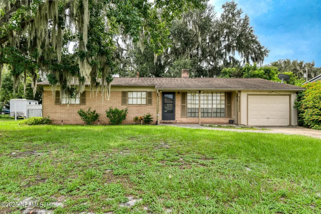 228 River Drive East Palatka FL 32131