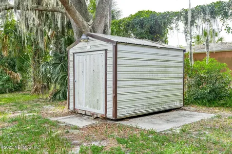 228 River Drive East Palatka FL 32131