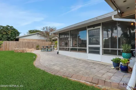 616 Davis Street Neptune Beach FL 32266