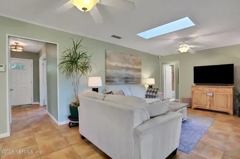 616 Davis Street Neptune Beach FL 32266