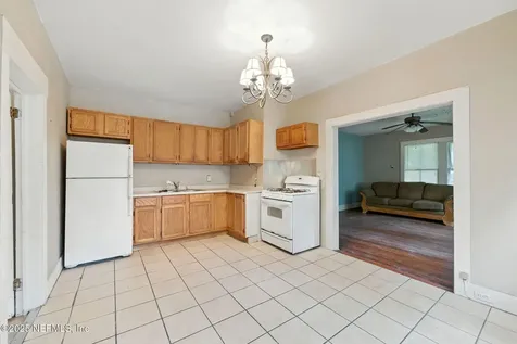 411 N Main Street Crescent City FL 32112