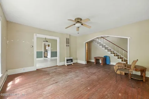 411 N Main Street Crescent City FL 32112
