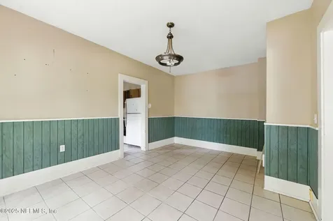 411 N Main Street Crescent City FL 32112