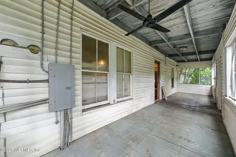 411 N Main Street Crescent City FL 32112