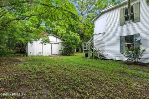 411 N Main Street Crescent City FL 32112