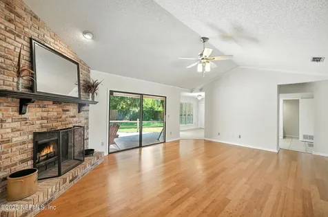 4531 Barrington Oaks Drive Jacksonville FL 32257