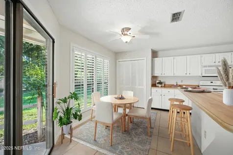 4531 Barrington Oaks Drive Jacksonville FL 32257