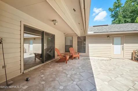 4531 Barrington Oaks Drive Jacksonville FL 32257
