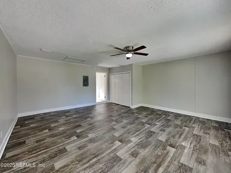 5043 Tan Street Jacksonville FL 32258
