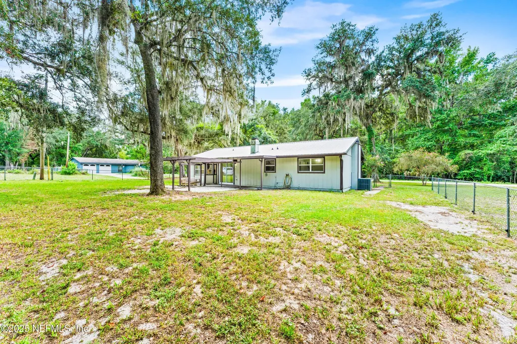 106 Acosta Creek Drive Satsuma FL 32189