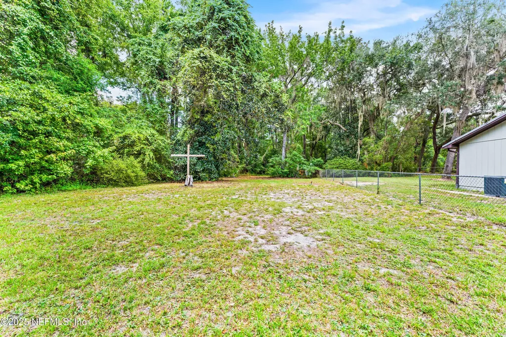 106 Acosta Creek Drive Satsuma FL 32189