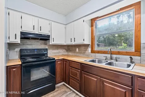 106 Acosta Creek Drive Satsuma FL 32189