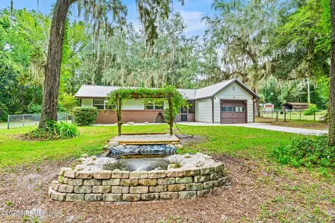 106 Acosta Creek Drive Satsuma FL 32189