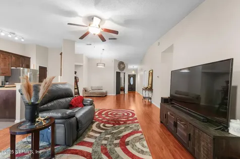 3408 Charmont Drive Jacksonville FL 32277