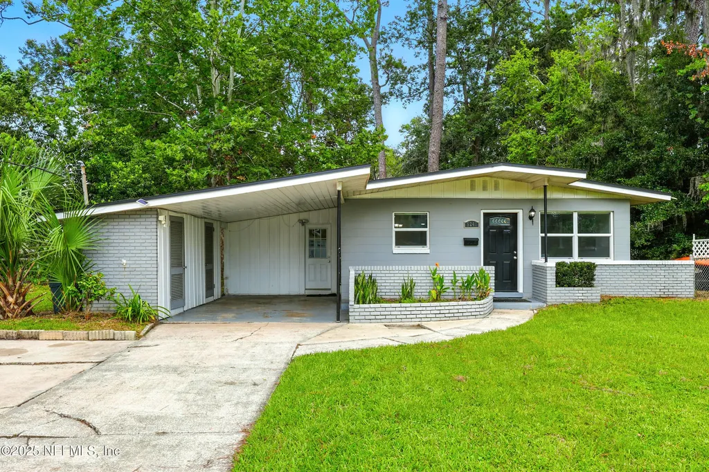 5241 Damascus Road S Jacksonville FL 32207