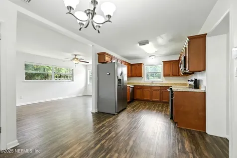 5241 Damascus Road S Jacksonville FL 32207